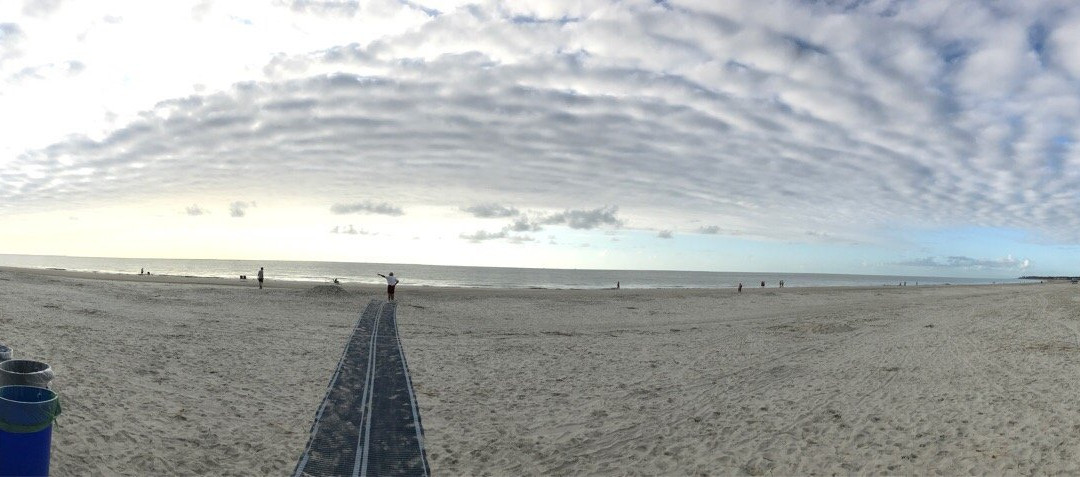 Islanders Beach Park景点图片