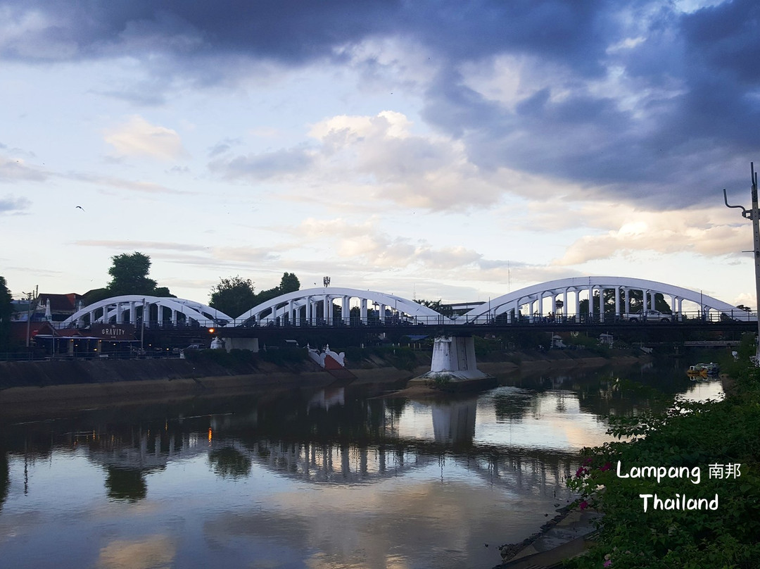 Ratsadapisek Bridge-南邦必去景点