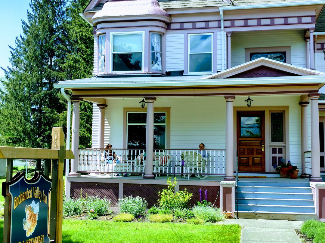 Enchanted Valley Inn
