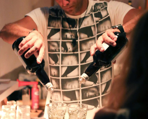 Moomba Afterlight-Andros Town必去景点