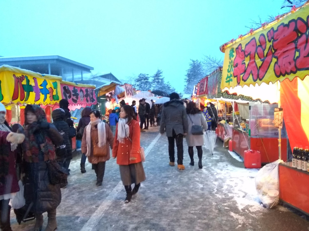 Uesugi Snow Lantern Festival景点图片