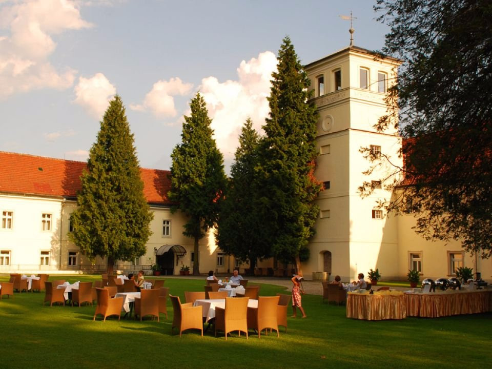 Ladek-Zdroj酒店住宿-Zamek na Skale Hotel