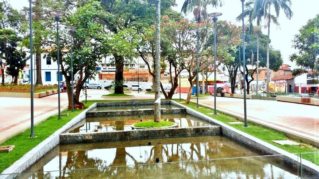 Praca Santa Cruz-Ouro Branco必去景点