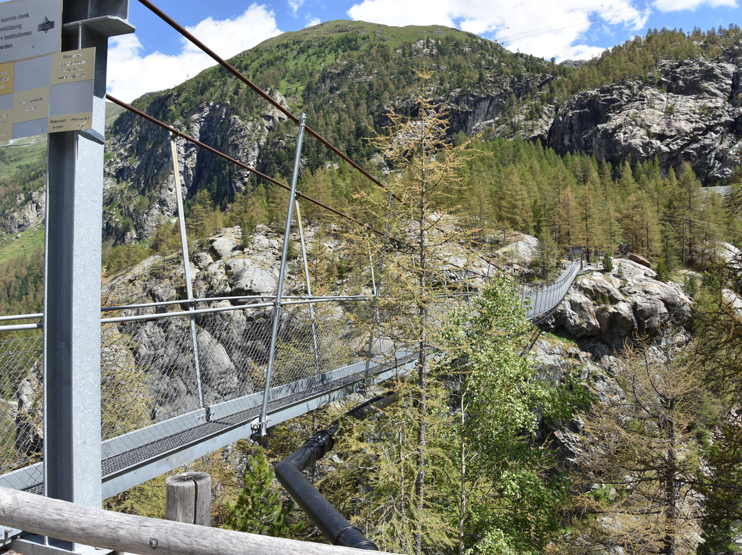 Furi Suspension Bridge-策马特必去景点