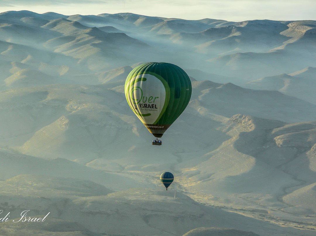 Over Israel - Hot Air Balloon景点图片