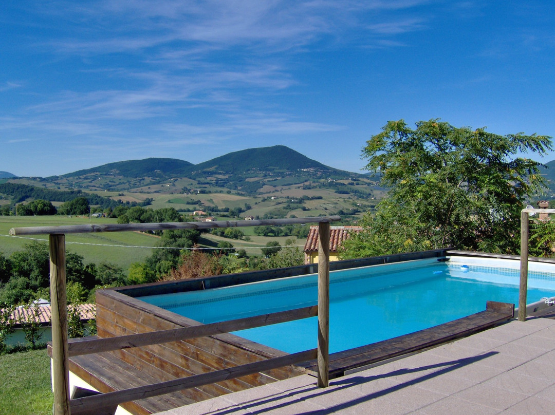Fabriano酒店住宿-Agriturismo  La Cerasa