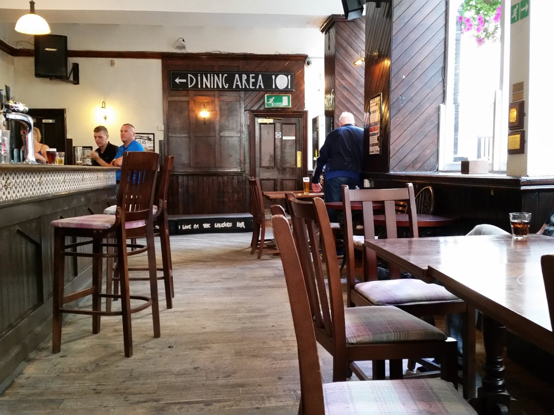Lauders Bar
