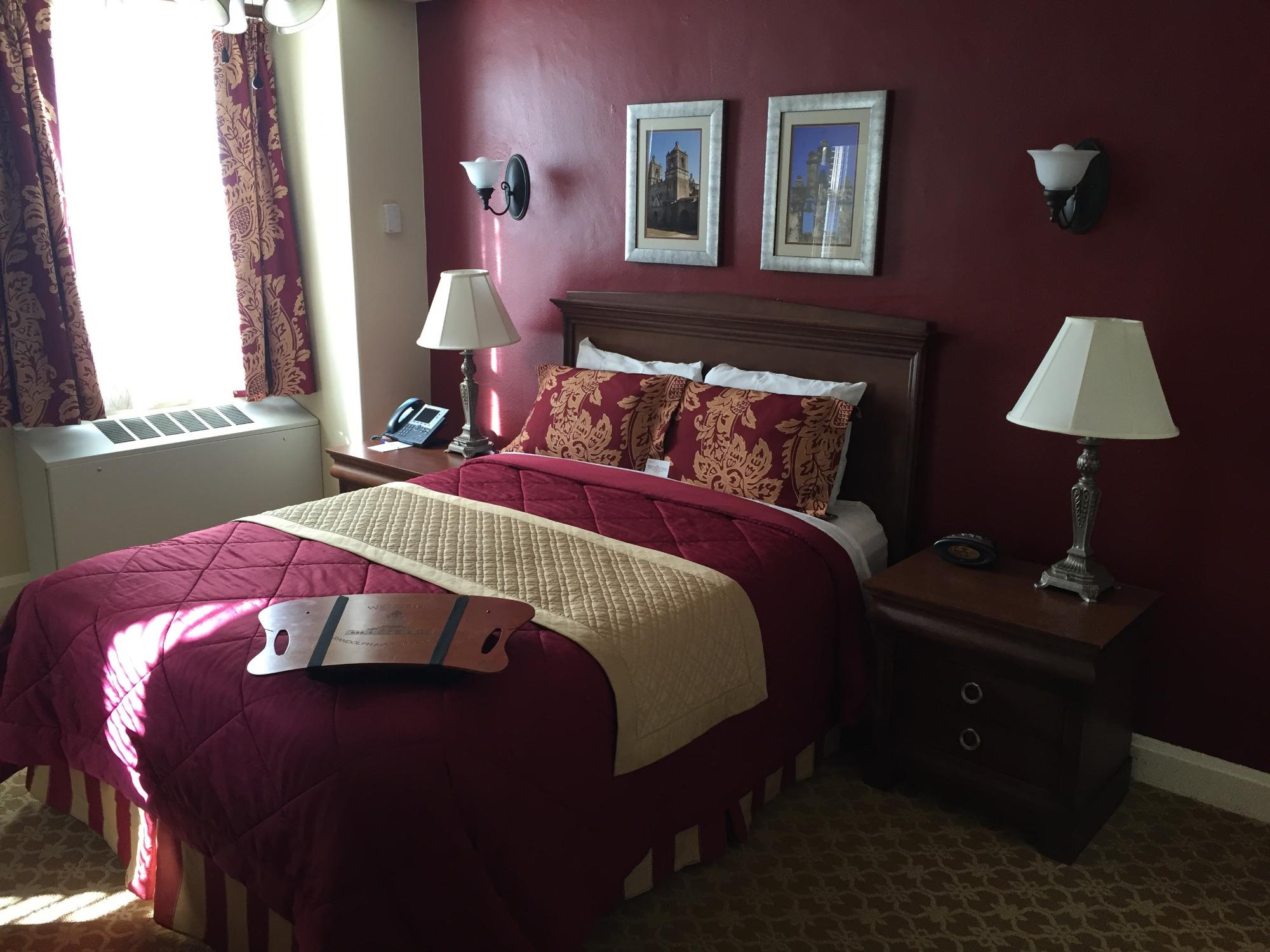 Randolph AFB Inn-官方