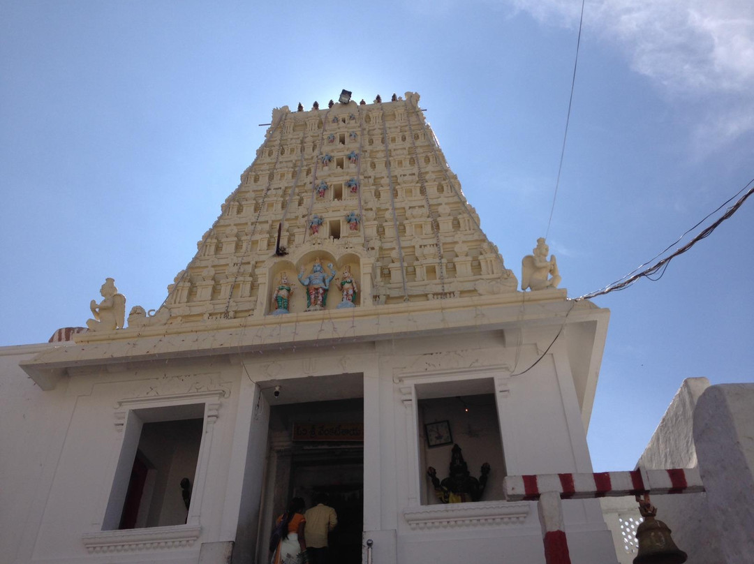 Manyamkonda Sri Lakshmi Venkateshwara Swamy Temple-Oblaipalle必去景点