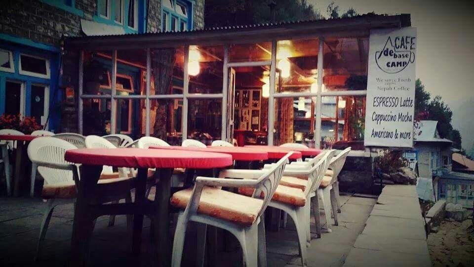 Beni餐馆和美食-Cafe de Basecamp