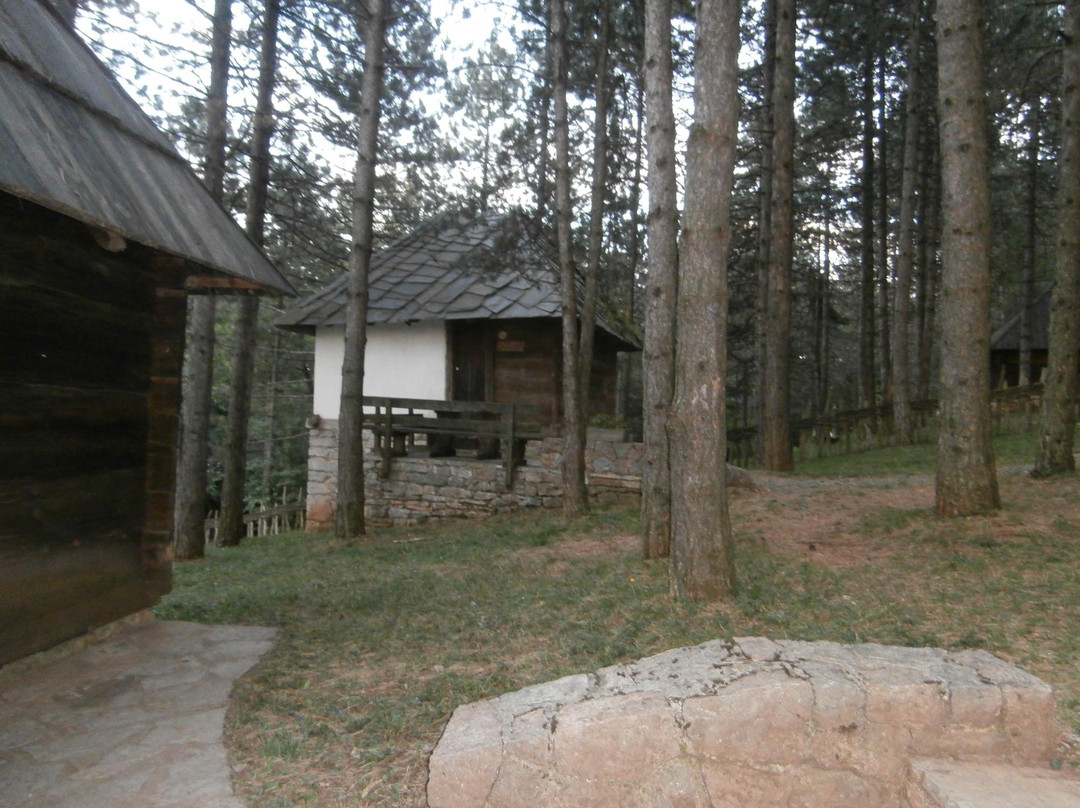 Sirogojno-兹拉蒂博尔必去景点