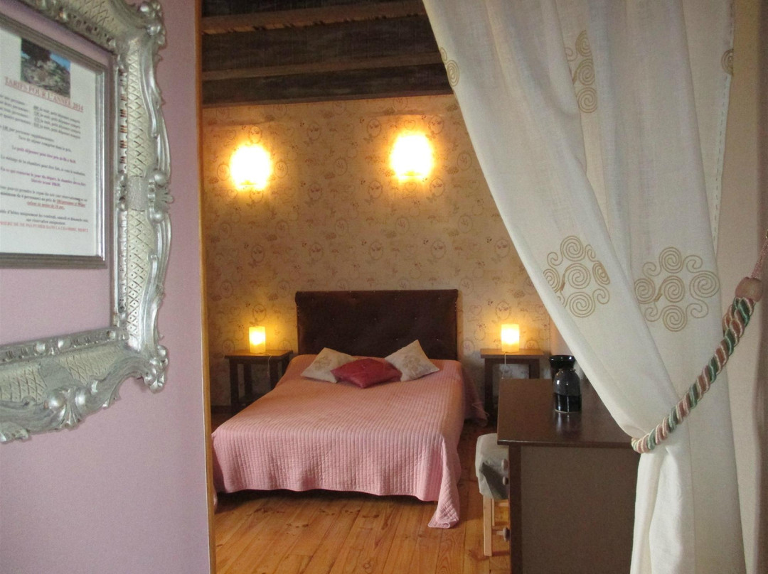 Chambres d'Hotes-Ferme Equestre Les Revers主图