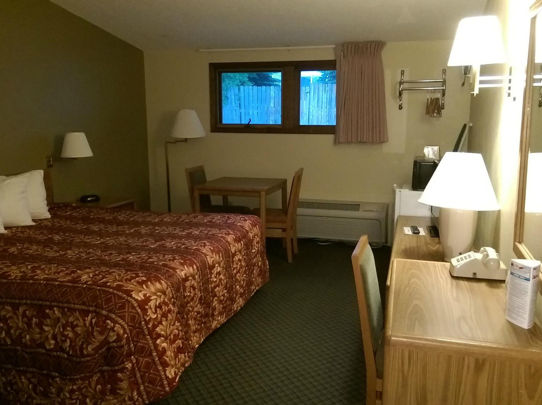 Red Carpet Inn Windom