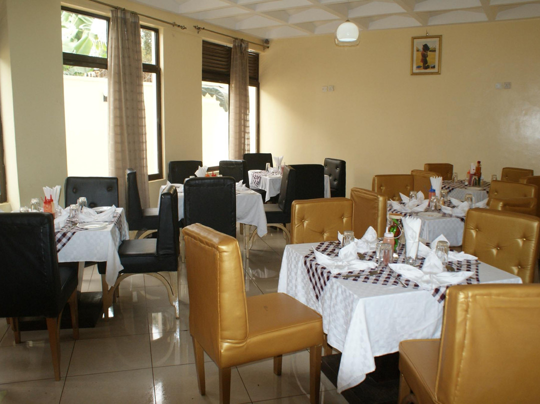 Elsa Hotel Meru主图