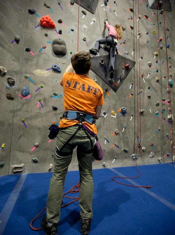 Vertical eXcape Climbing Center-埃文斯维尔必去景点