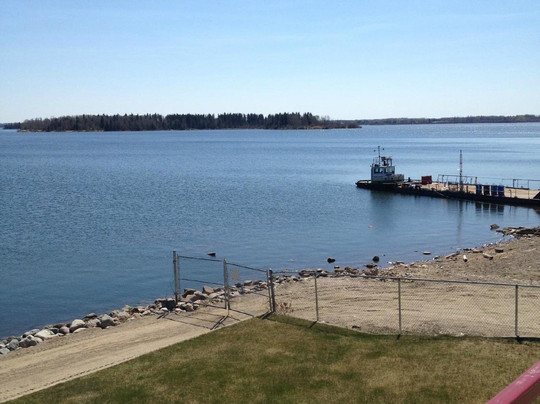 Air Ronge酒店住宿-The Harbour Inn