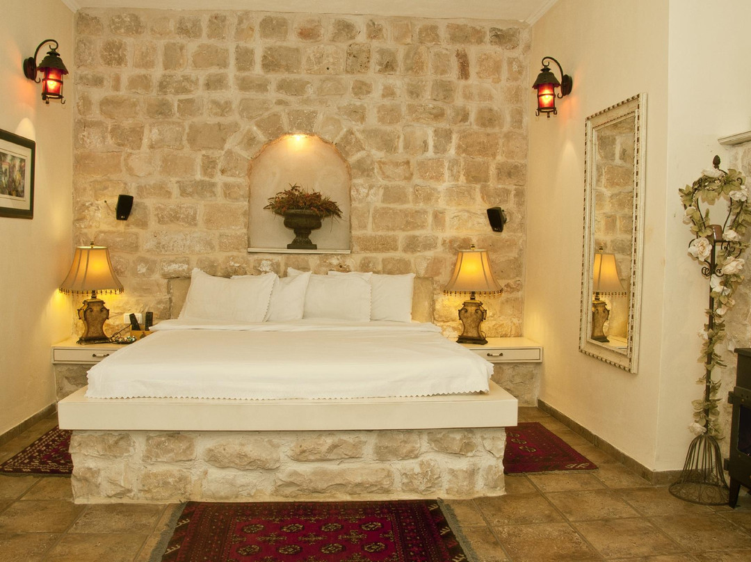 Amuka酒店住宿-Adva - High Above All