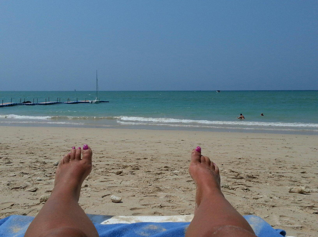 White Sand Beach景点图片