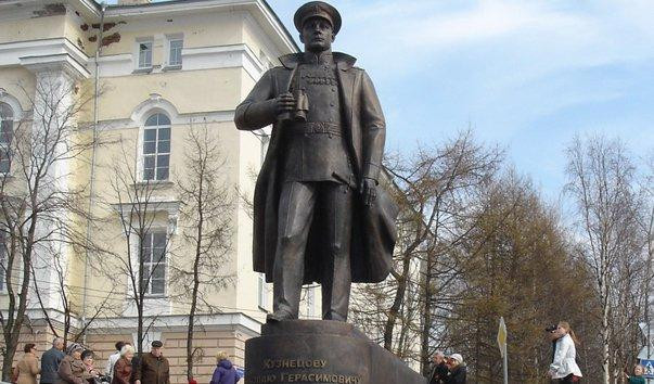 Monument to General Kuznetsov景点图片