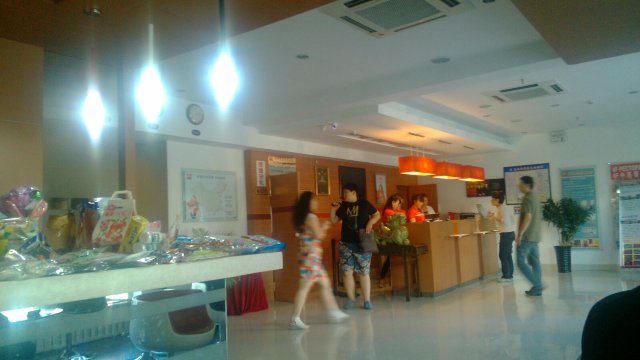 宜必恩酒店-客卧