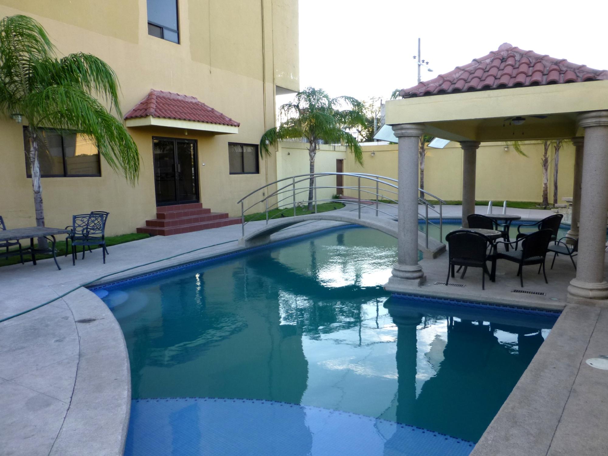 Hotel Estancia Rheal-泳池