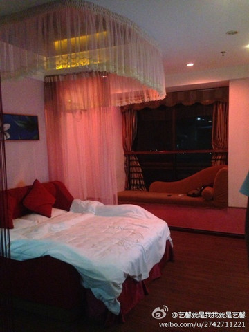 佛山枫丹白鹭酒店主图