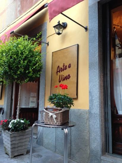 诺维利古雷餐馆和美食-Arte e Vino
