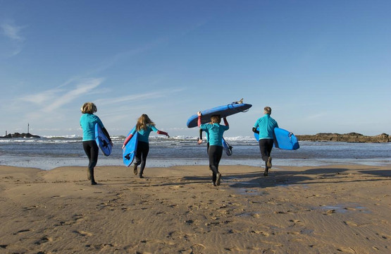 Big Blue Surf School-布德必去景点