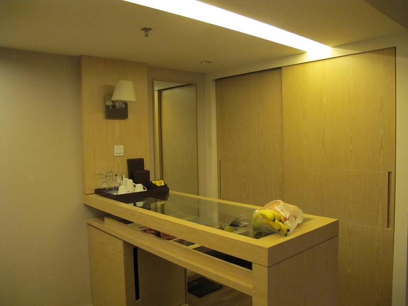 丽兹大酒店主图