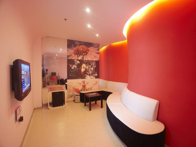 临海米兰风尚城市酒店主图