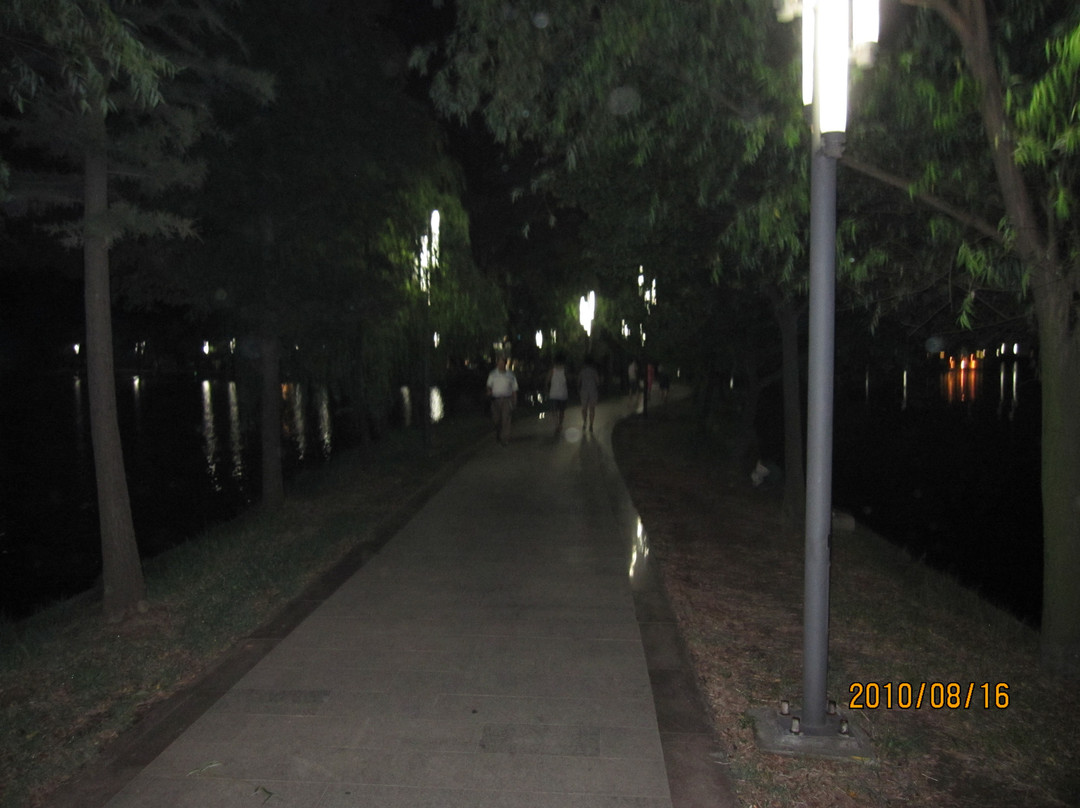 莱凯斯汀花园酒店主图