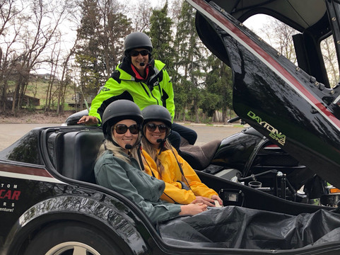 Custom Sidecar Tours-基洛纳必去景点