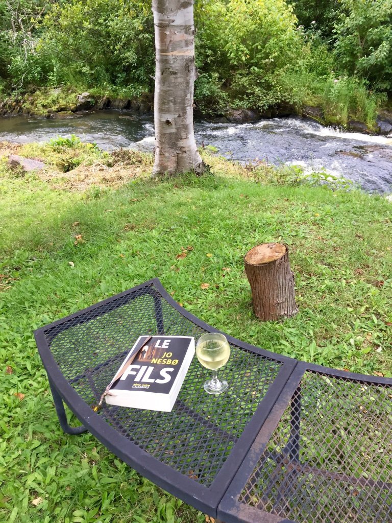 A la Maison des Pres-官方