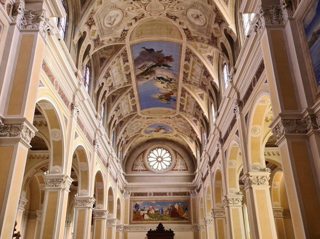 Chiesa di Santa Caterina-San Giovanni Ilarione必去景点