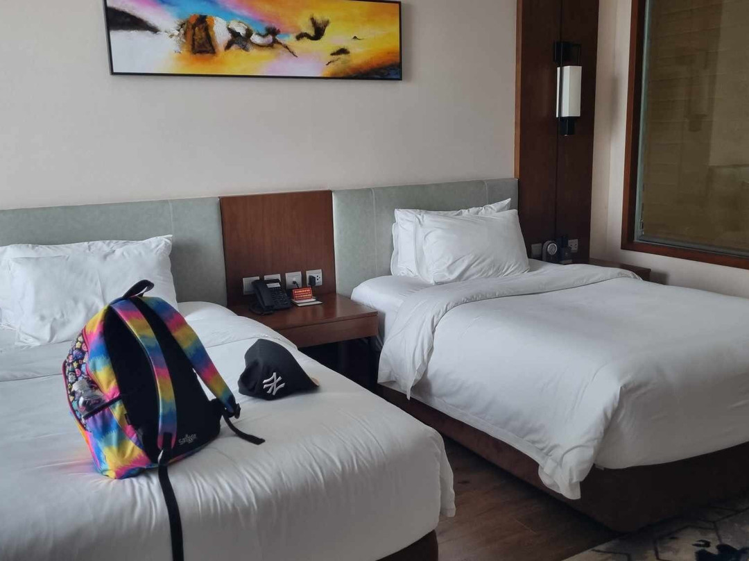 Grand Phoenix Hotel主图