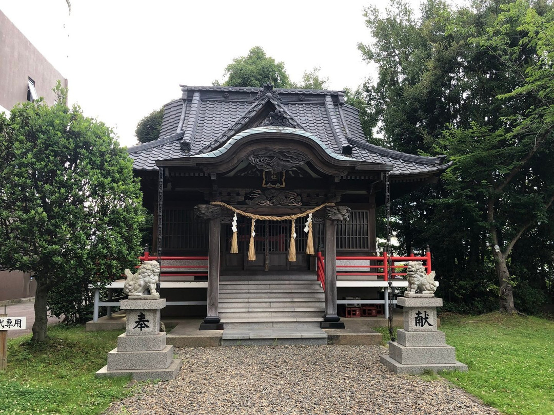 Yakumo Shrine景点图片