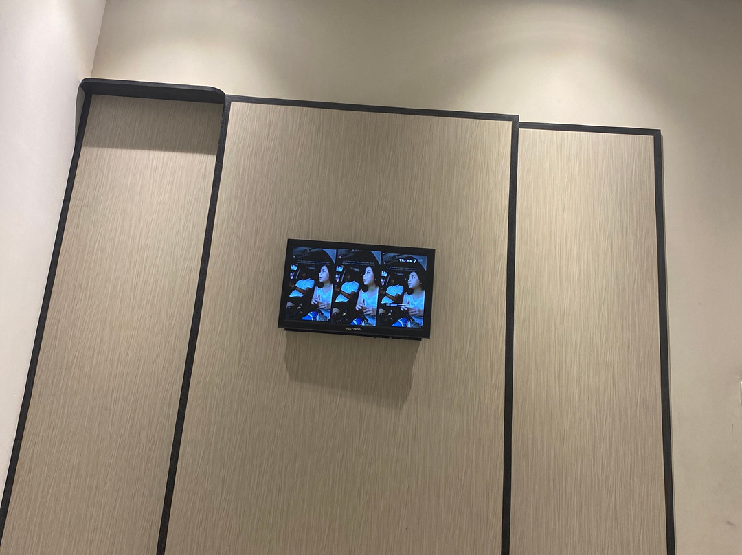 New Surya Hotel主图