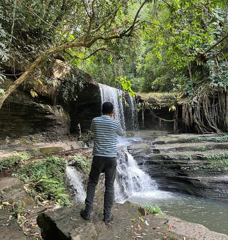 Tuirihiau Falls景点图片