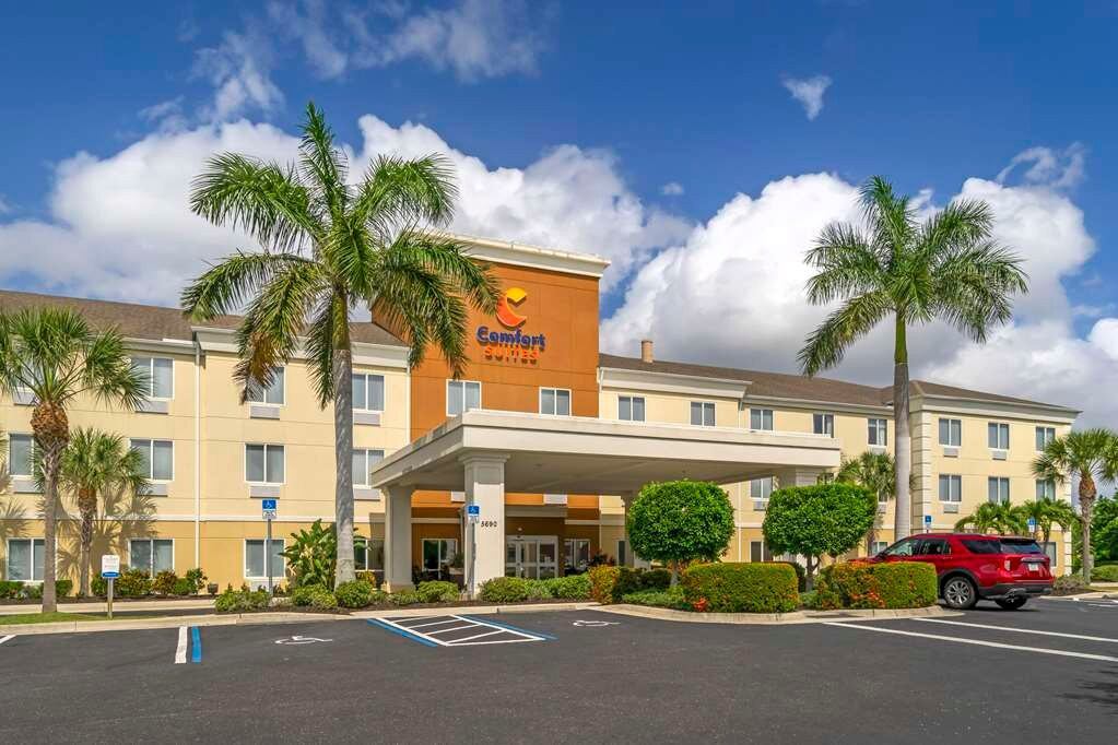 Comfort Suites Sarasota-Siesta Key主图