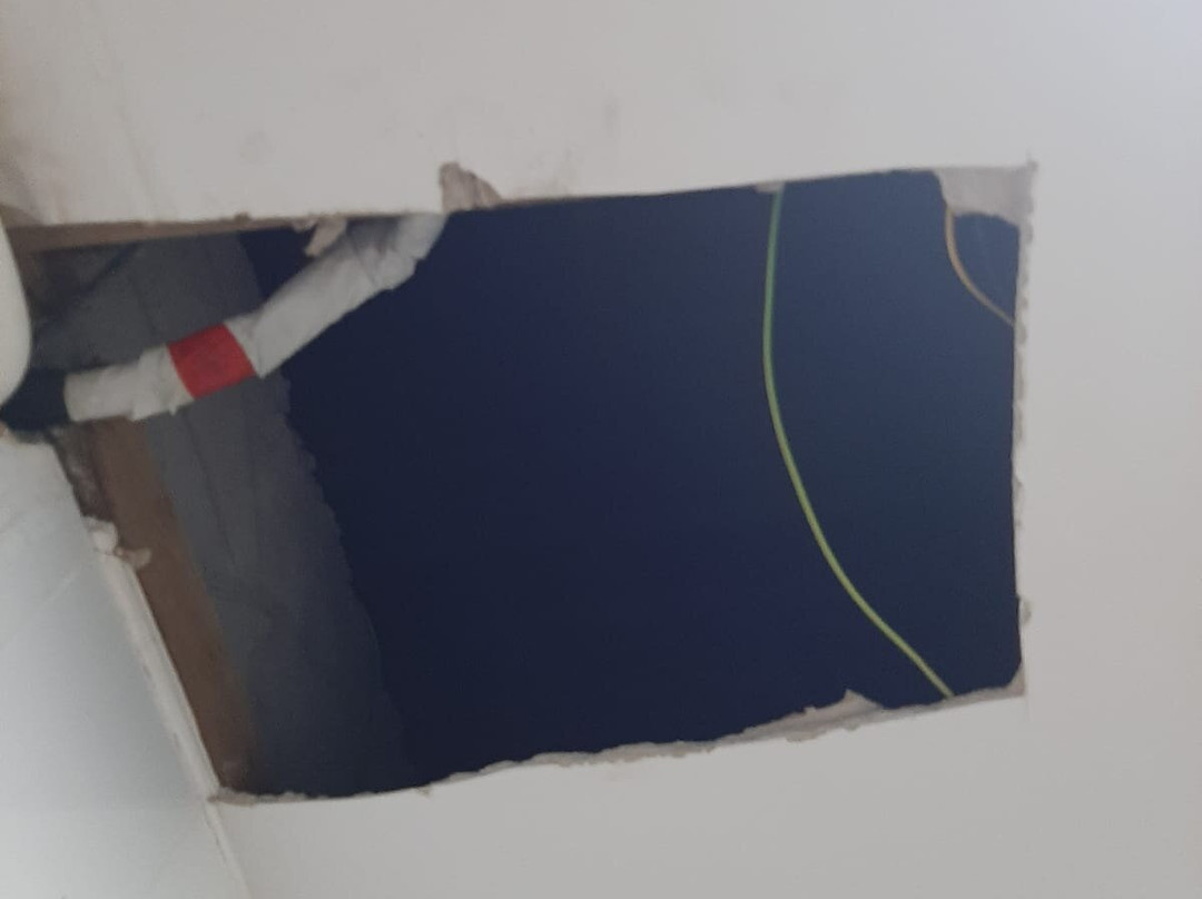 Dhiffushi White Sand Beach Hotel主图