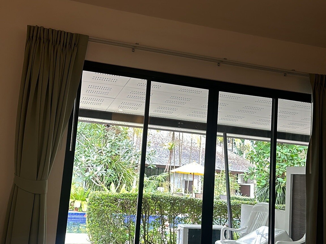 奈扬海滩S4-靠近普吉岛机场主图