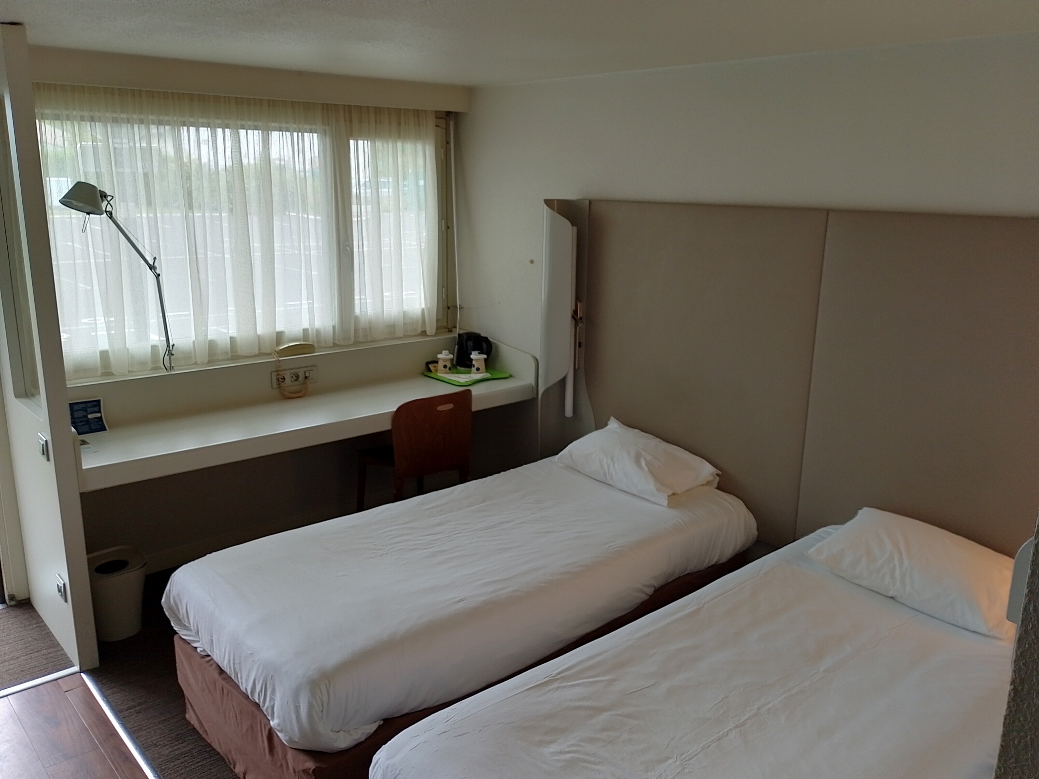 Campanile Clermont Ferrand Nord- Riom-客卧