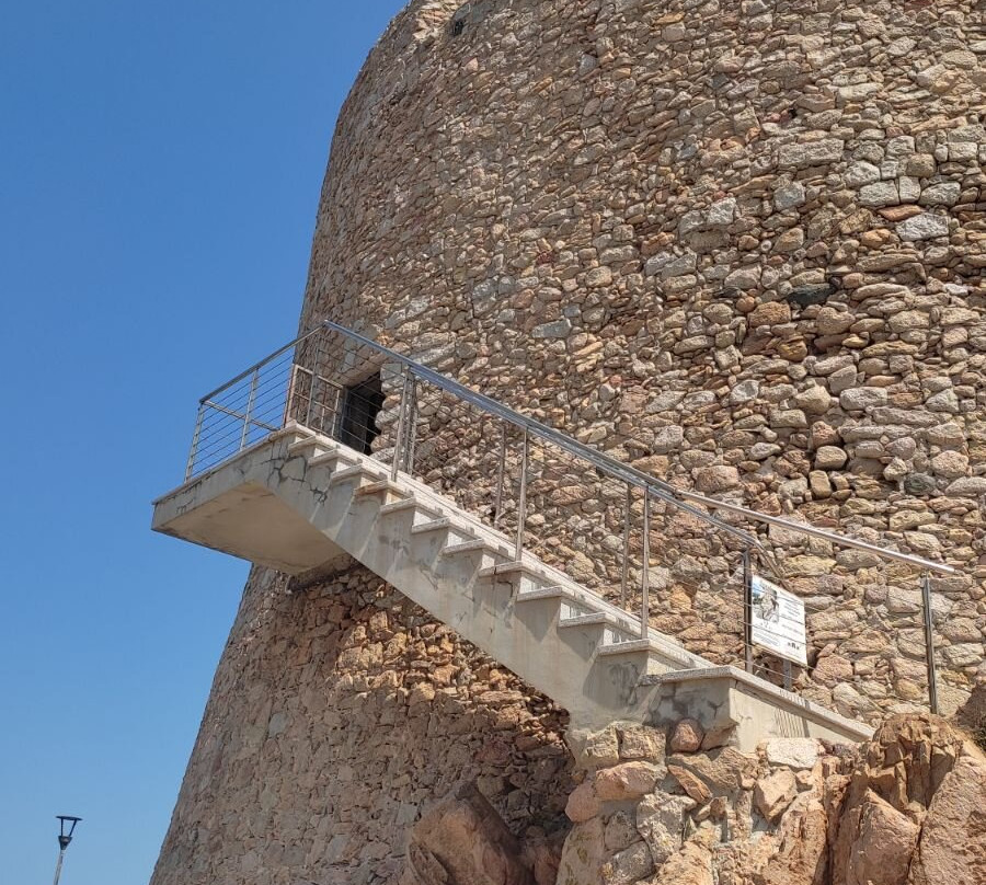 Torre di Longonsardo-圣特雷莎加卢拉必去景点