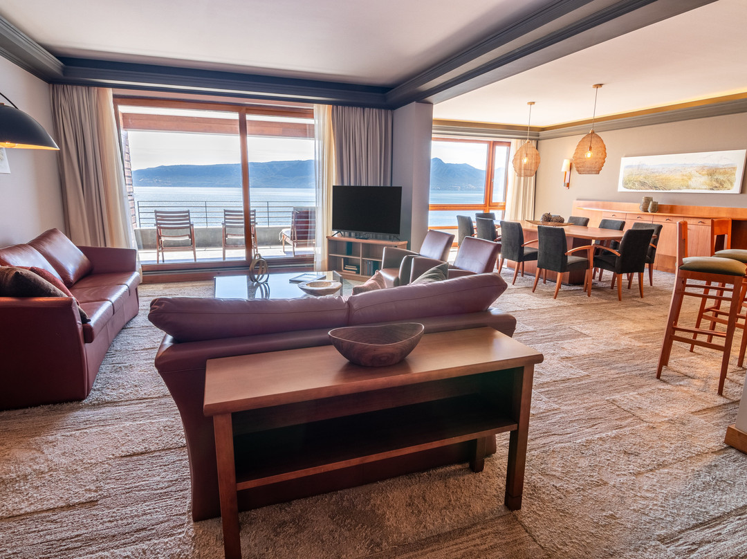 Park Lake Luxury Hotel主图