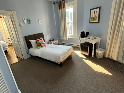 图雷尔城堡客栈主图