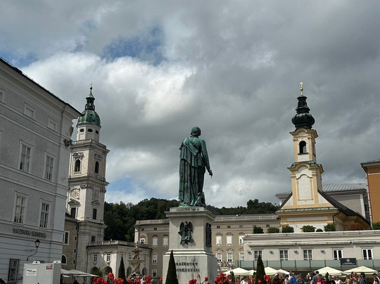 Mozart Statue-萨尔茨堡必去景点