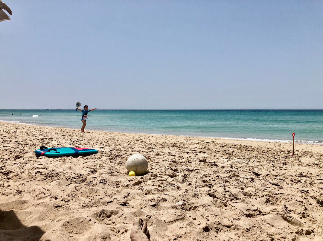 Playa de Atlanterra-加的斯市必去景点