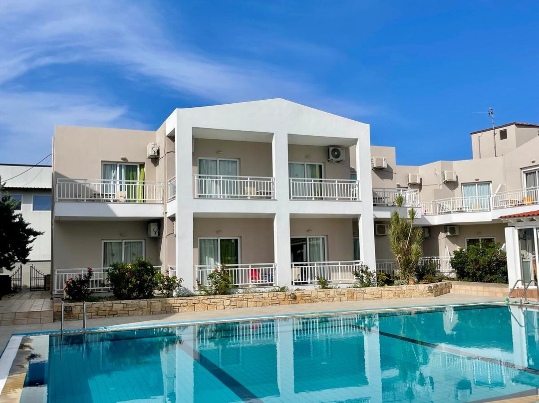 Evelin Hotel Apartments主图