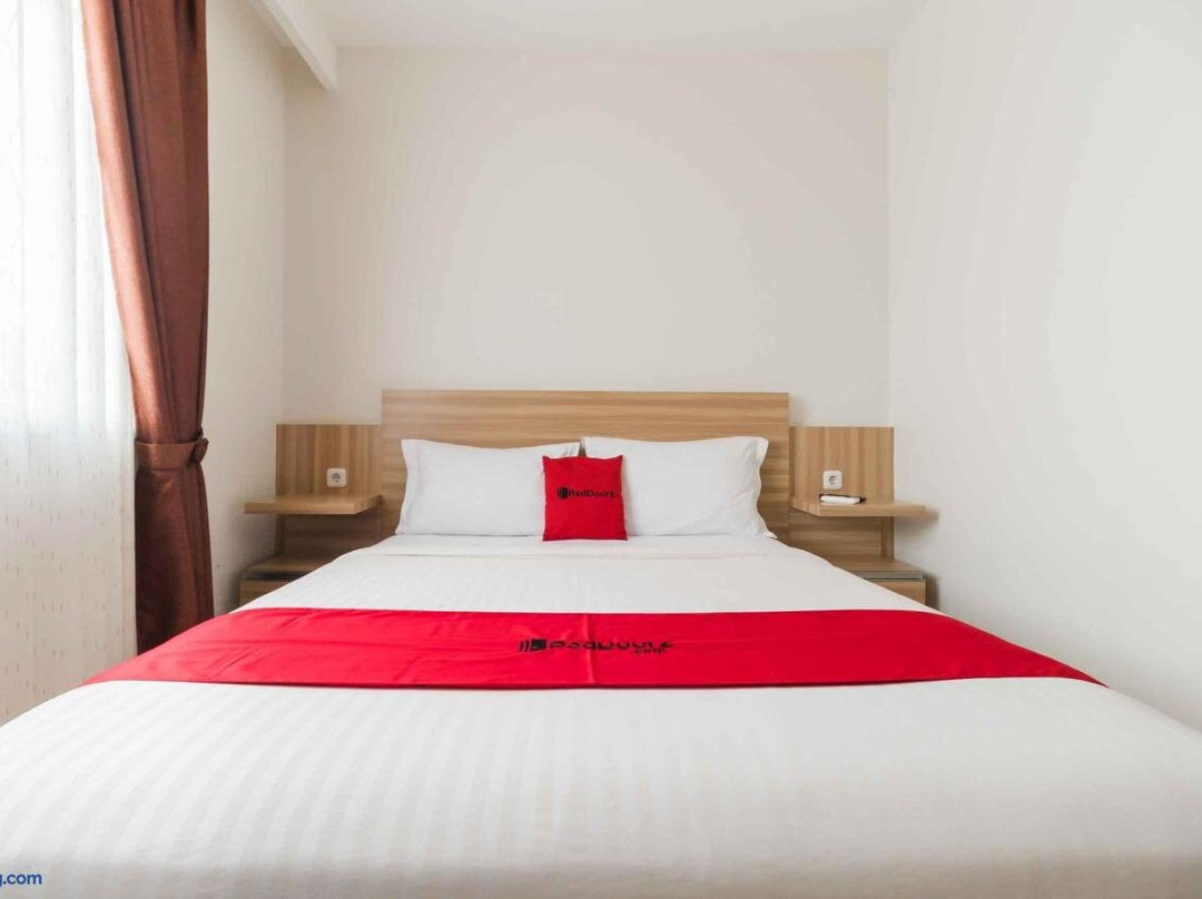 RedDoorz near Jalan Majapahit Lubuk Linggau