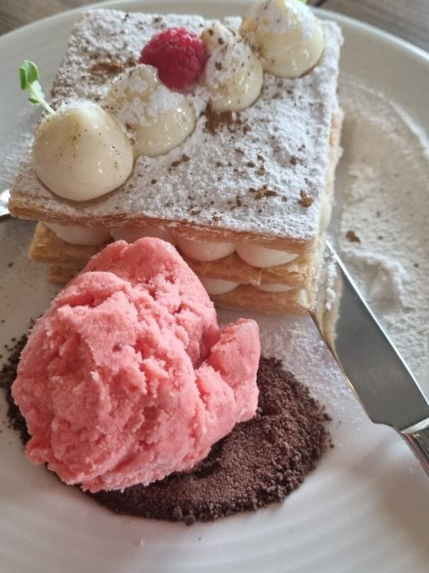 Petit Palais Platres Boutique Hotel主图